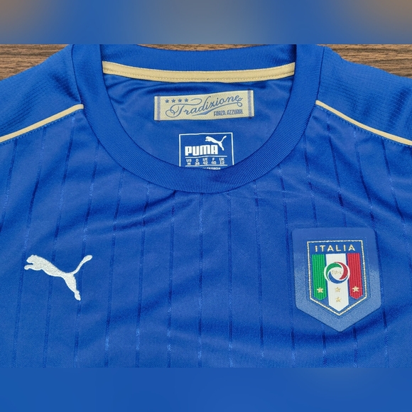 Women's Puma Italy Soccer Jersey EUC - Picture 3 of 9